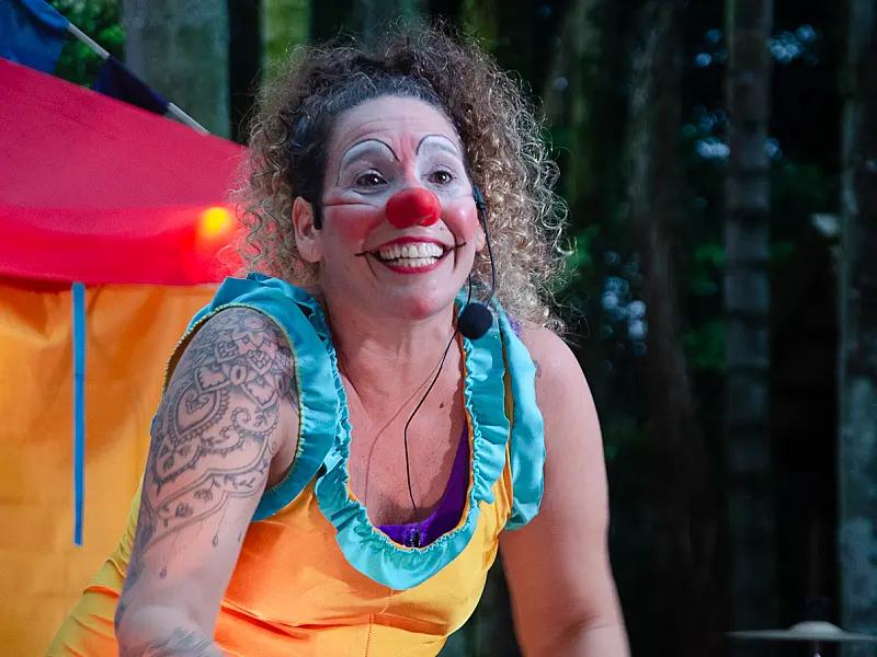 "Circo na Praia - Uma Família Excêntrica" - em Praia Grande