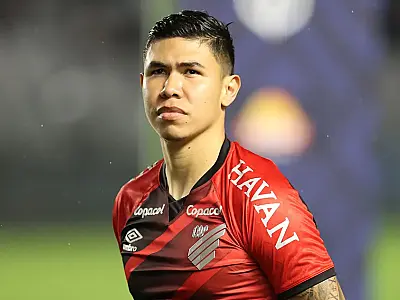 Inter encaminha contratação de Nico Hernández, do Athletico-PR