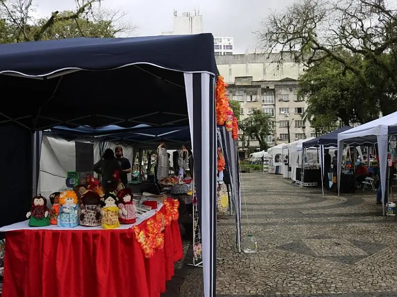 Feira de economia criativa leva atrações ao Centro de Santos