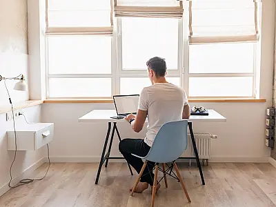 Home office supera trabalho híbrido entre usuários do LinkedIn, diz pesquisa