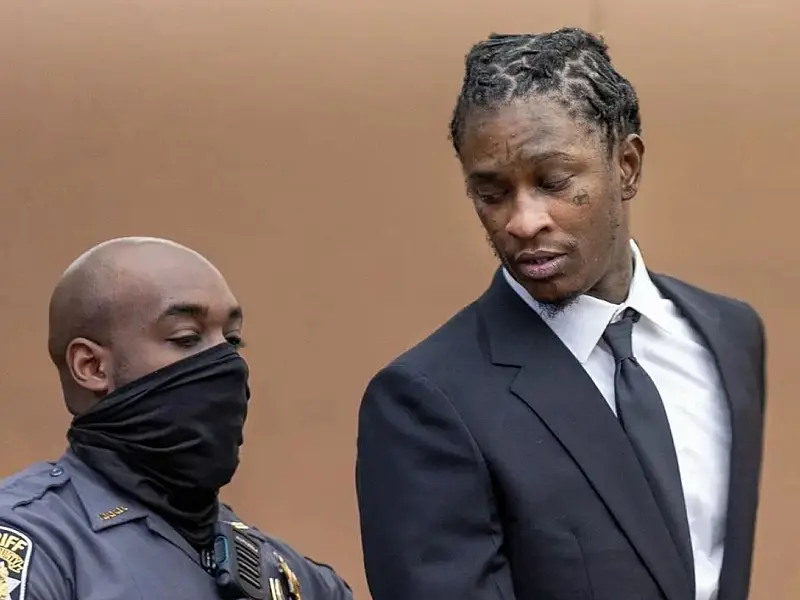 Rapper é acusado de participar de entrega de drogas dentro de tribunal