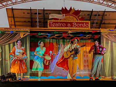 Cultura do Teatro a Bordo é destaque na Lagoa da Saudade em Santos nesta sexta