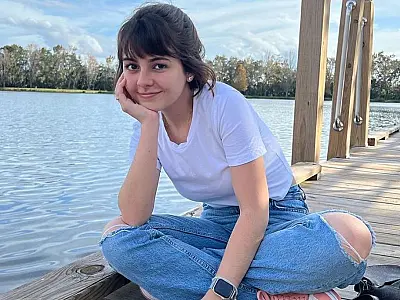 'Me resta confiar na Justiça', diz Klara Castanho ao relembrar estupro