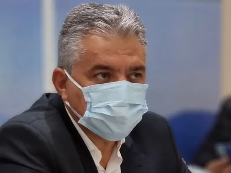 Válter Suman apresenta defesa para comissão que analisa impeachment contra ele