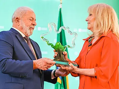 No Uruguai, Lula defende maior presença de mulheres na política