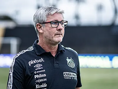 Odair resolve quebra-cabeça na escalação e encontra 'time ideal' do Santos