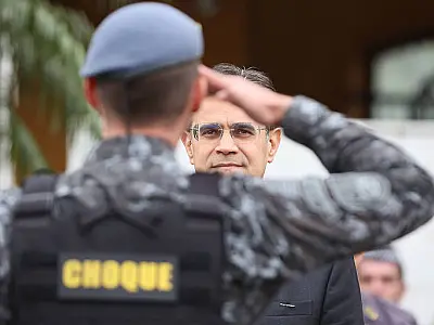 Operações policiais na cracolândia vão continuar, diz Rodrigo Garcia