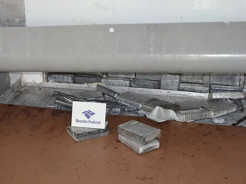 Receita Federal intercepta o embarque de 47 kg de cocaína para a Europa