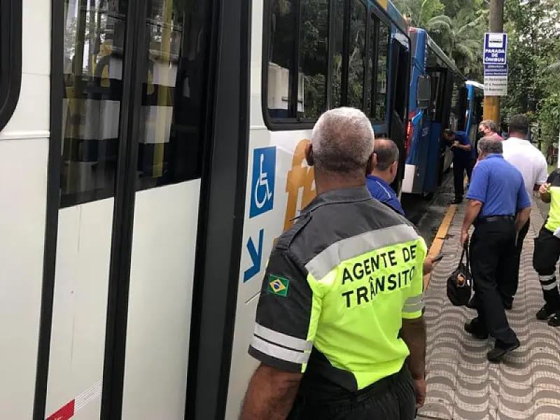 Cubatão determina que Fênix substitua três ônibus que estão circulando sem condições adequadas