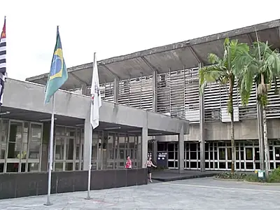 Prefeitura de Cubatão faz exposição de projetos de Arquitetura e Urbanismo de alunos da Unisantos