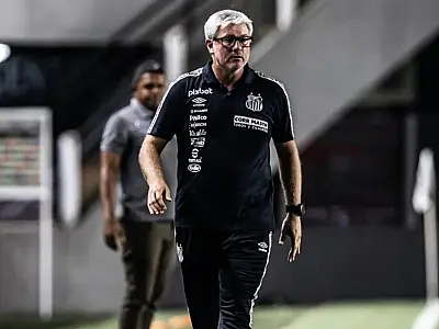 Santos tem música barrada e 'vence o silêncio' para garantir R$ 2 milhões