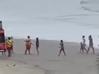 Bombeiro salva adolescente após ver afogamento da varanda de casa