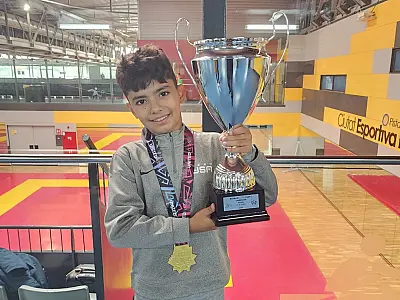 Atlete de Guarujá é campeão mundial sub-9