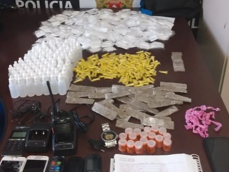 Polícia Civil prende homem com quase mil porções de drogas que seriam comercializadas