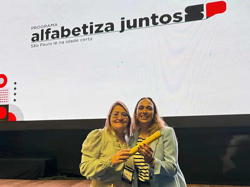 São Vicente recebe Prêmio Excelência Educacional por avanços na alfabetização