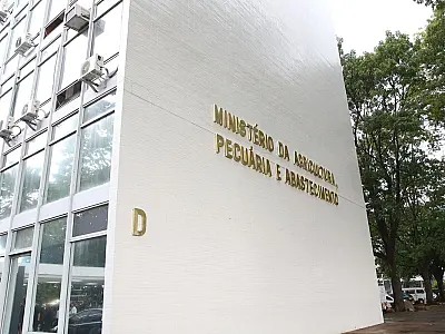 Ministros vão manter pastas funcionando no mesmo prédio da Esplanada