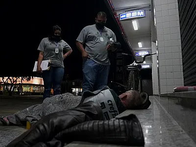 Lula chora e promete caravana de ministros à realidade dos moradores de rua de SP