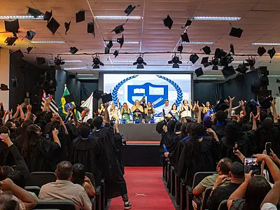 Bloco Cultural é palco de formaturas para cerca de 800 alunos da Rede Municipal de Ensino de Cubatão
