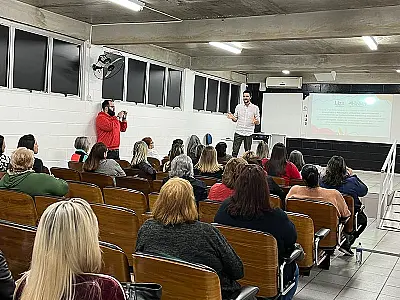 Guarujá recicla 220 litros de óleo e incentiva programa ambiental nas escolas