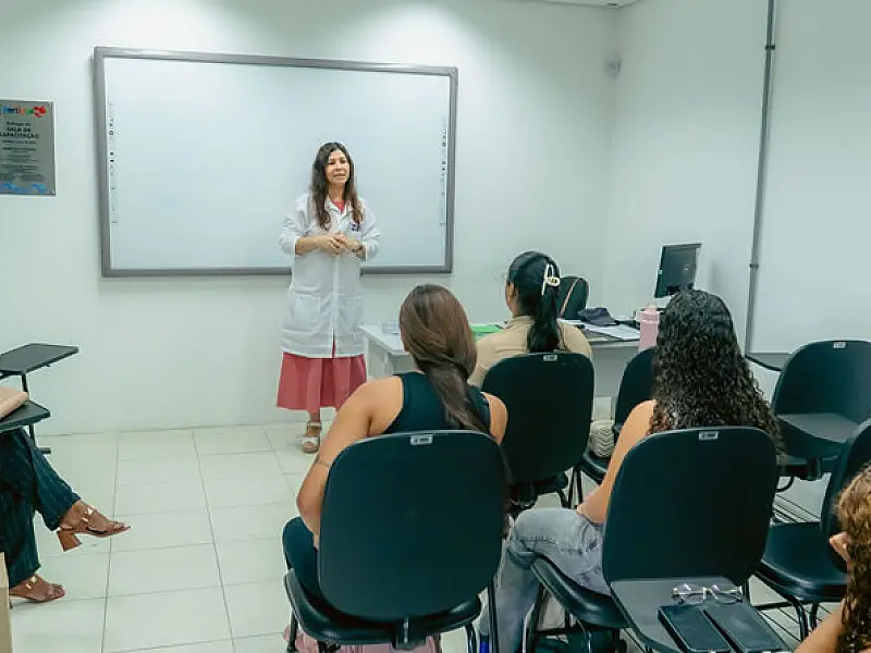 Bertioga realiza cerimônia de formatura do curso de Assistente Administrativo com Inclusão Digital
