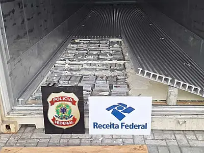 Receita Federal em Santos apreende cocaína oculta na estrutura de um contêiner refrigerado