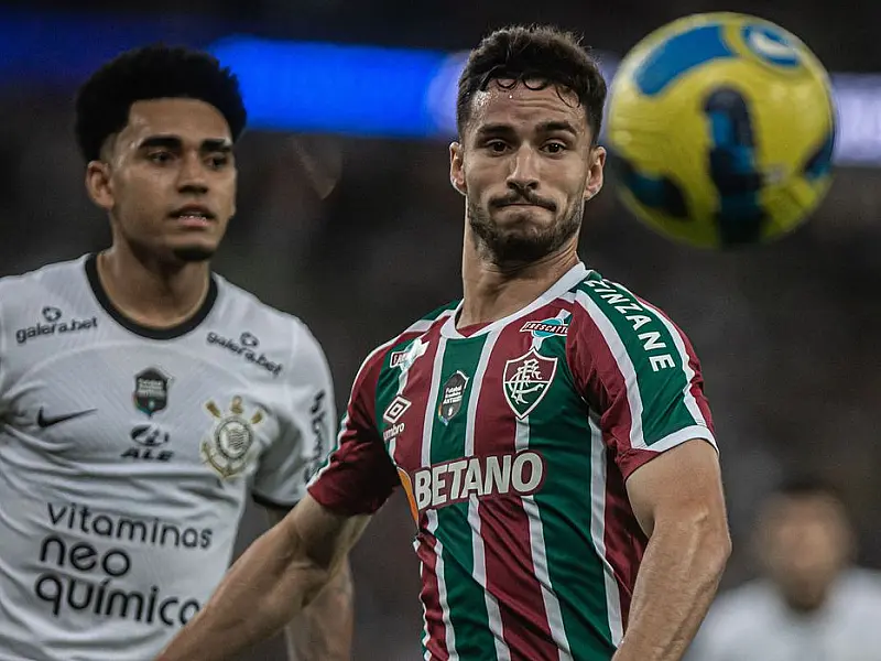 Com Libertadores como alvo, Corinthians e Fluminense jogam em Itaquera