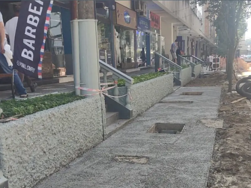 Começa a construção do primeiro trecho de calçada da Rua Trabulsi em Santos