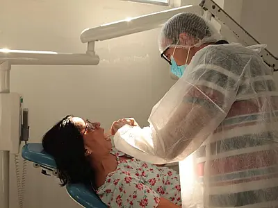 Mutirão para próteses bucais resgata autoestima de pacientes em Santos