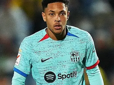 Xavi desconversa sobre futuro de Vitor Roque e ironiza fala de empresário
