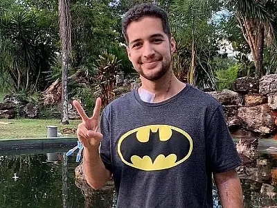 Repórter que foi esfaqueado se recupera