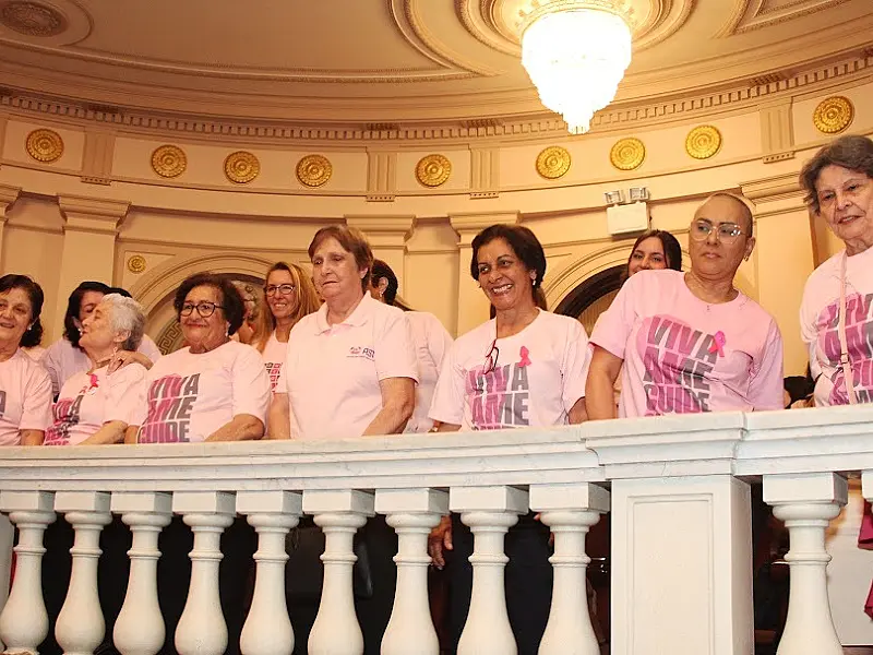 Com programação ampliada em 2025, campanha Outubro Rosa é lançada em Santos