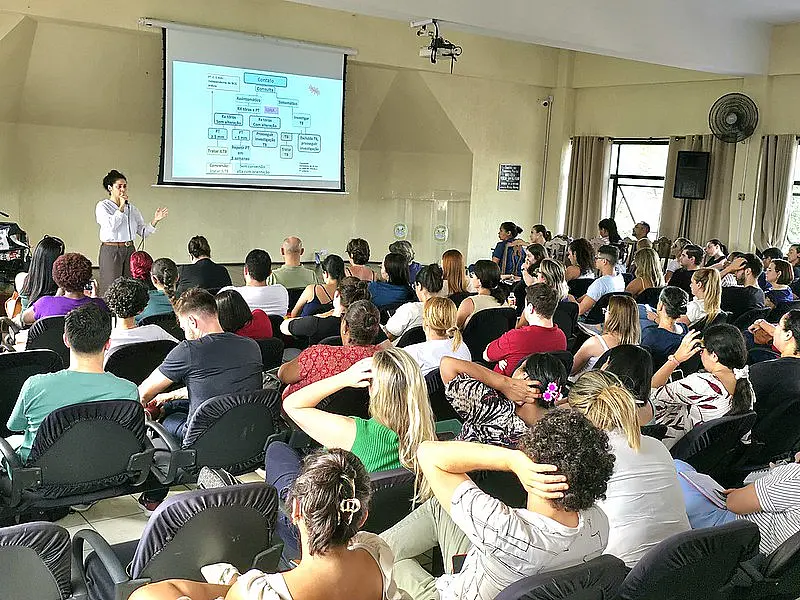Guarujá capacita mais de 250 profissionais da Saúde sobre protocolos de tuberculose
