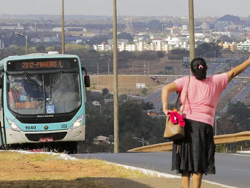 Uso de máscara volta a ser obrigatório no transporte público de SP