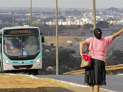 Uso de máscara volta a ser obrigatório no transporte público de SP