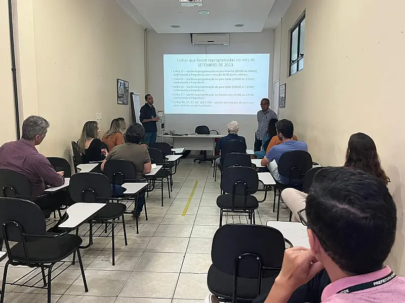 App e perfil em redes sociais CET-Santos são apresentados em Comissão de Transportes