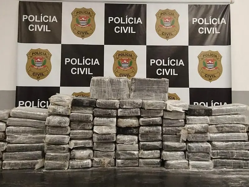 Polícia apreende quase 90 kg de cocaína e prende dupla em São Vicente