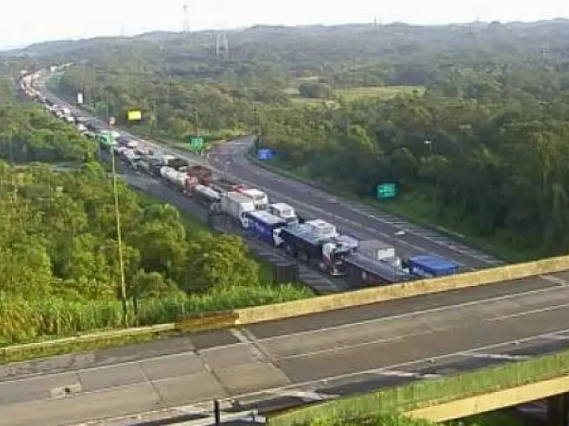 Rodovias apresentam congestionamento sentido Baixada e Capital