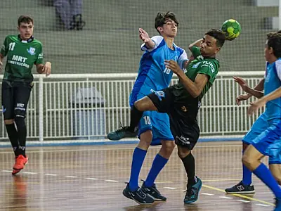 Praia Grande realiza seletiva para equipes de competição de handebol masculino e feminino