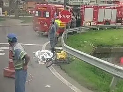Ciclista é atropelado na entrada da cidade e morre antes do socorro chegar