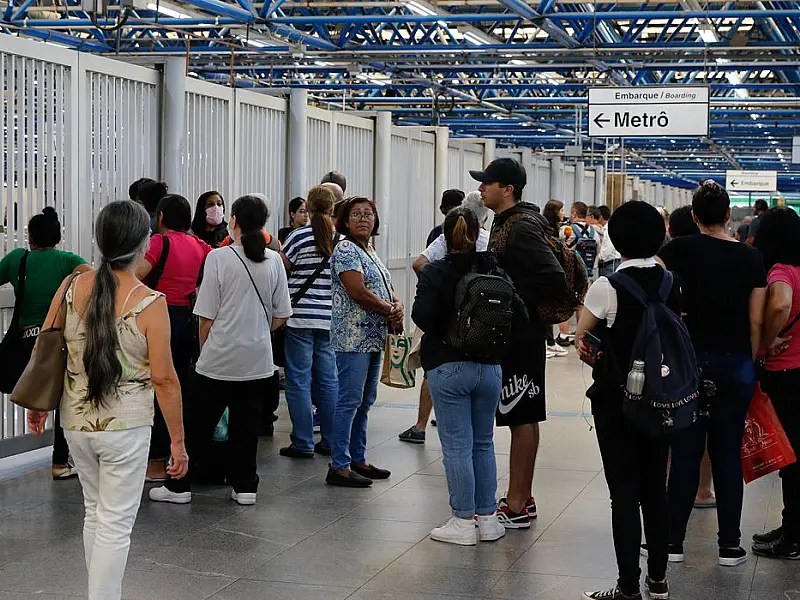 Metroviários encerram greve em São Paulo