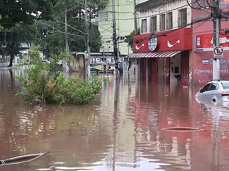 Prefeitura avalia derrubar muro que agrava problemas de enchente