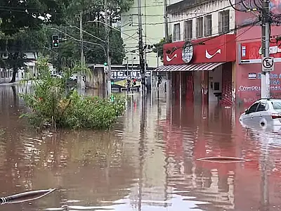 Prefeitura avalia derrubar muro que agrava problemas de enchente