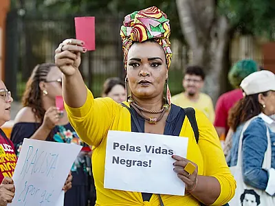 Rio e Brasília têm manifestações contra racismo e em apoio a Vini Jr.