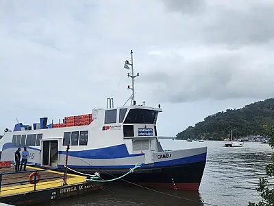 Governo de SP entrega a Lancha Canéu modernizada para a travessia de Cananeia e Ariri