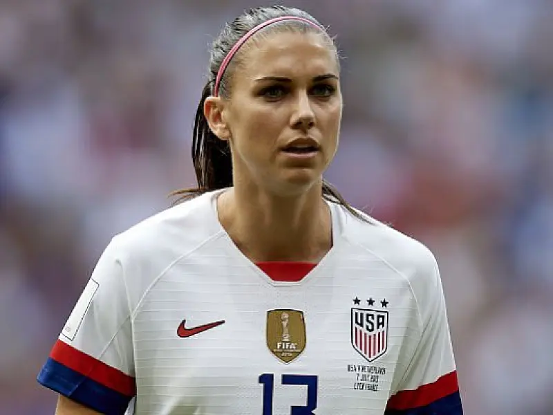 Estrela dos EUA, Alex Morgan diz que melhorou seu futebol após ser mãe