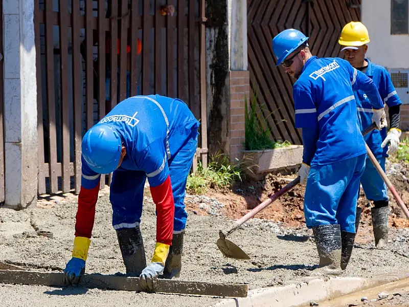 Ana Paula ganha em mobilidade e qualidade com mais de 7 km de calçadas e obras contra alagamento