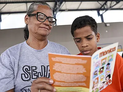 Convívio entre gerações é receita contra etarismo, aponta especialista