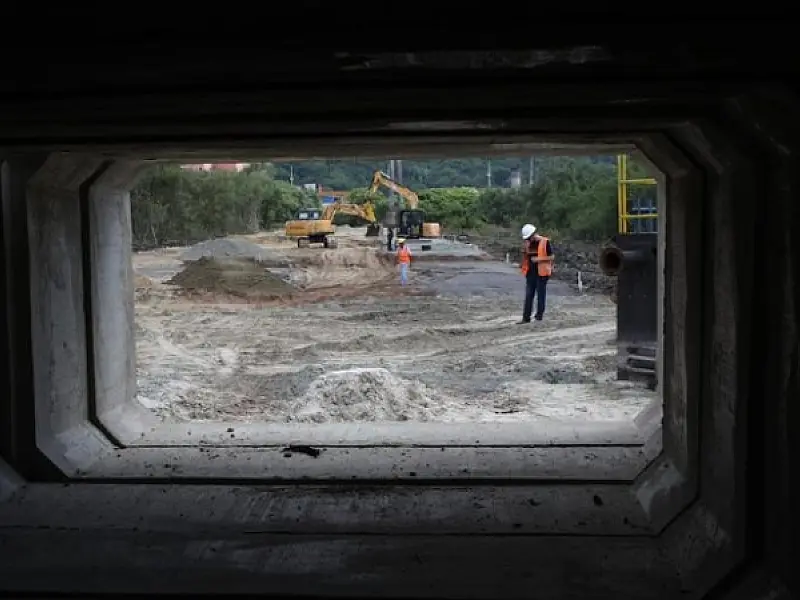 Avançam as obras para evitar alagamentos na entrada da cidade