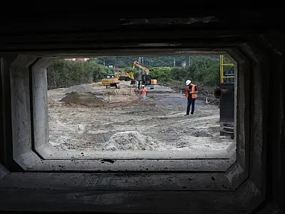 Avançam as obras para evitar alagamentos na entrada da cidade