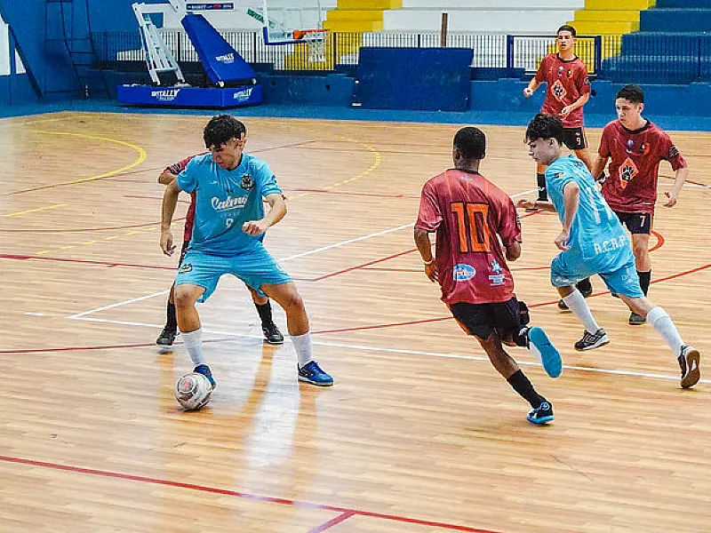 Handebol, futsal masculino e futebol feminino são disputados nesta quarta-feira